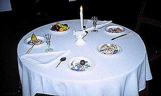 Dynner Logo (A Table set for Dinner)